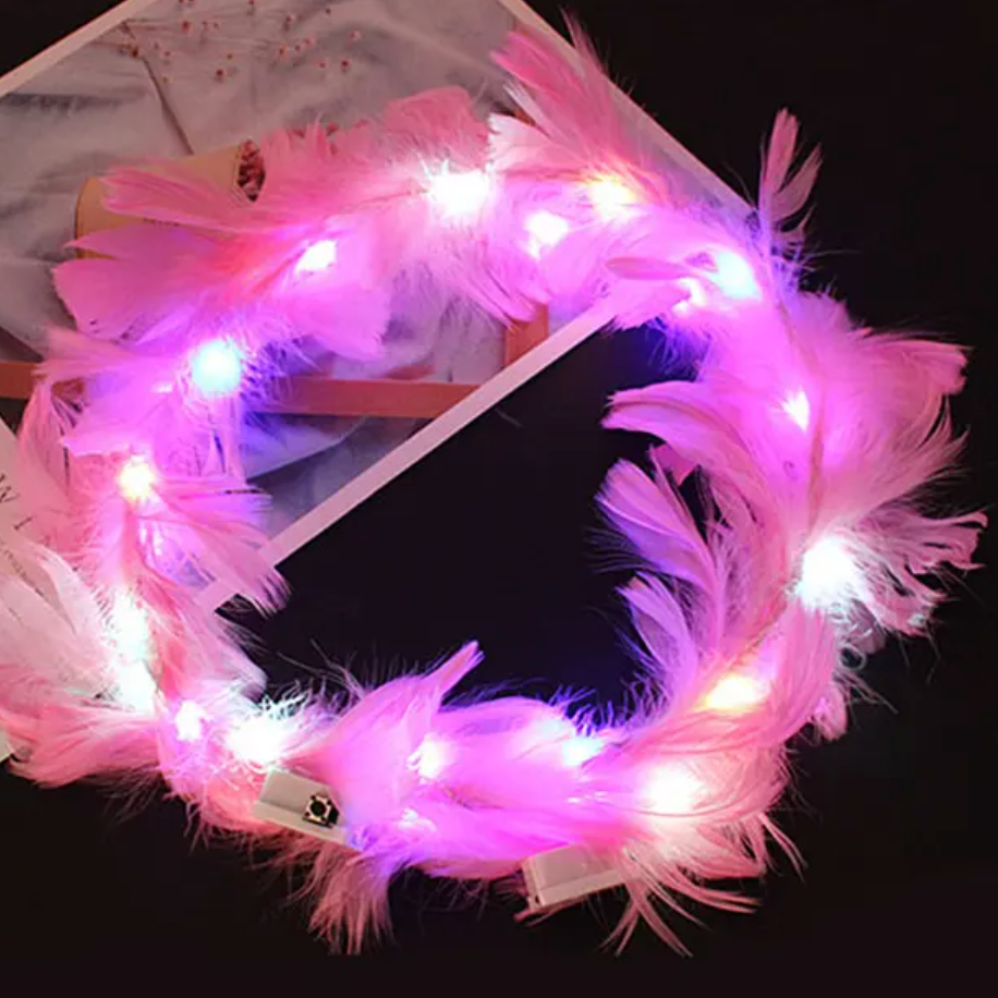 Corona de plumas LED